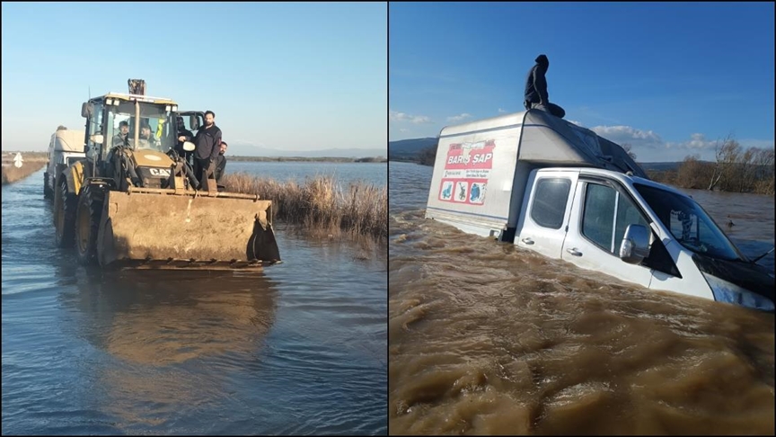 Bursa'da Çapraz Çayı'nın taşmasıyla Harmanlı kara yolu ile Harmanlı Köprüsü ulaşıma kapandı