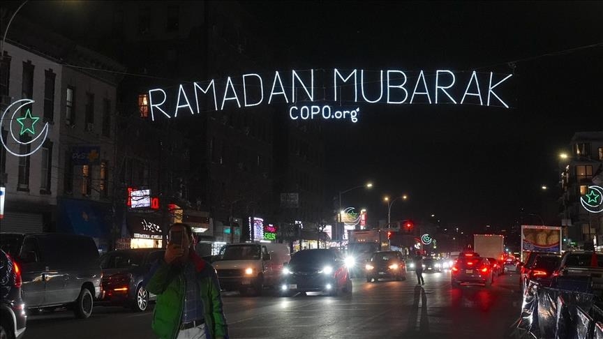 В Нью-Йорке полицейские-мусульмане отметили начало месяца Рамазан