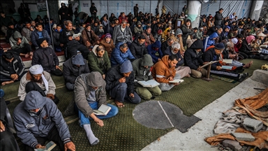 غزة.. أول صلاة جمعة في رمضان بين أنقاض مساجد دمرتها إسرائيل