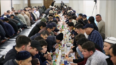 وقف الديانة التركي يقيم "موائد خير" في 87 بلدا خلال رمضان