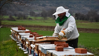 "Köyde bir kovanın olsun" projesiyle 50 kovan sahiplendirdi