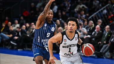 Beşiktaş GAİN, Anadolu Efes'i 91-82 yenerek Erkekler Türkiye Kupası'nda finale yükseldi