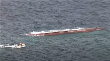 Strahuje se da su dvije osobe poginule nakon sudara teretnog broda i ribarskog broda kod Japana