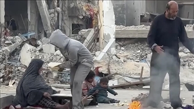 Gazze'yi ikiye bölen "Sarı Hat" yakınında kalan Filistinliler ramazana ağır insani koşullarda girdi