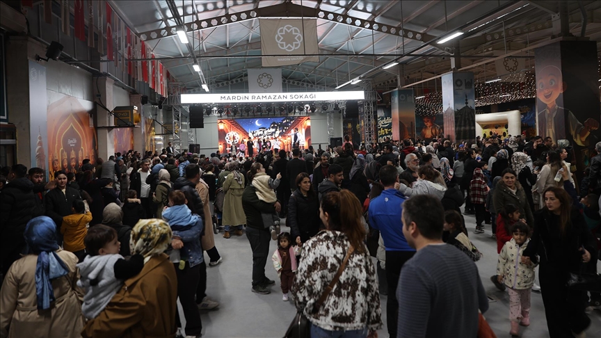 Mardin'de "Ramazan Sokağı" vatandaşları ağırlamaya başladı