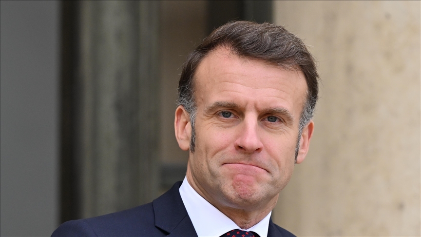 Droits de douane américains : face à la décision de la Cour suprême, Macron estime qu'il ne faut « pas aller trop vite »