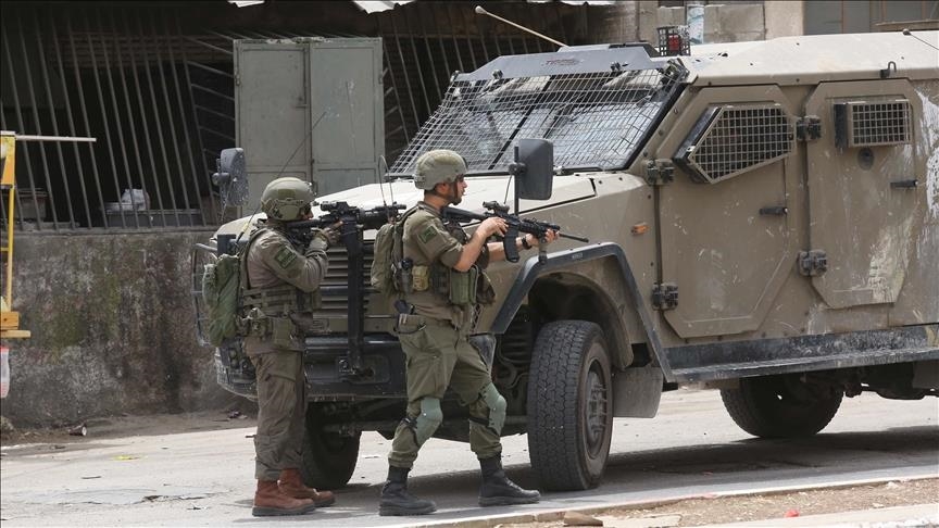 الضفة.. إصابة فلسطينيين باختناق بالغاز إثر اقتحامات إسرائيلية