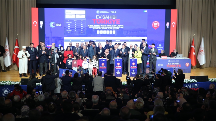 "Yüzyılın Konut Projesi" kapsamında Bursa'da yapılacak konutların kurası çekildi