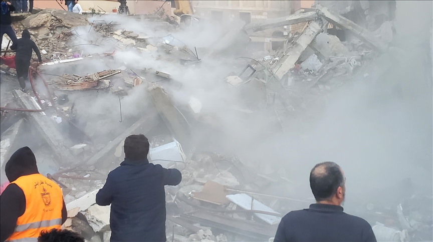 إعلام عبري: إسرائيل ألقت 6 قنابل بشكل متزامن في هجومها شرقي لبنان