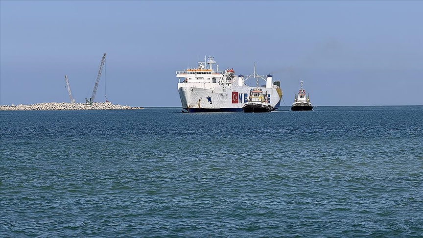 Türk Kızılayın Gazze için hazırladığı 21. "İyilik Gemisi" Mısır'a ulaştı