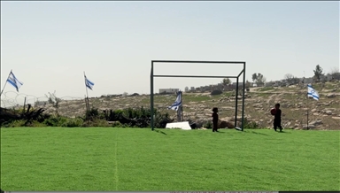 حين تنتهي المباراة عند أسوار المستوطنات.. ملعب "أم الخير" هدف لإسرائيل 