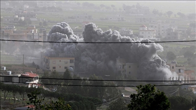 İsrail'in Lübnan'ın doğusunda bir binaya düzenlediği hava saldırısında 10 kişi hayatını kaybetti