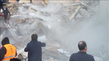 إعلام عبري: إسرائيل ألقت 6 قنابل بشكل متزامن في هجومها شرقي لبنان