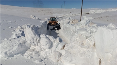Li Kanîreşa Bîngolê rêya mezreya ji berfê girtî bû hat vekirin