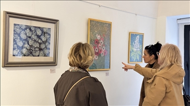 "Suya Yazılan" ebru sergisi Bağımsız Sanat Vakfı'nda açıldı