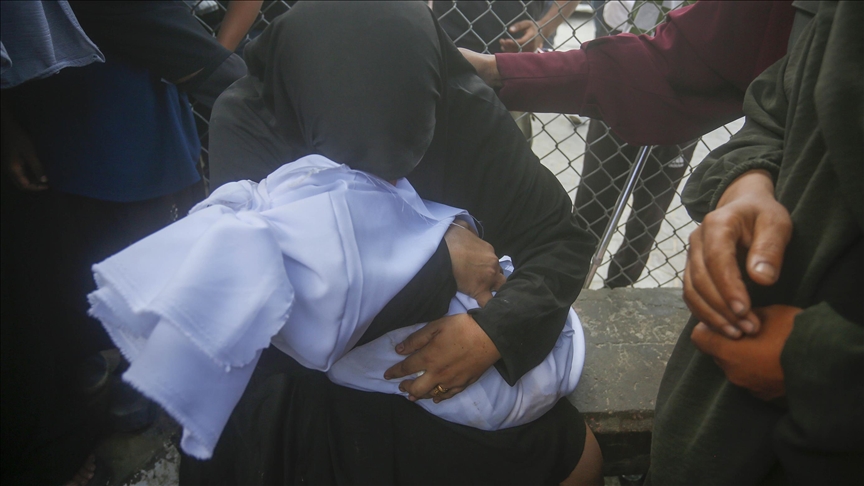 غزة.. الرضيع نضال يدفع حياته ثمنا للحصار الإسرائيلي (تقرير إخباري)