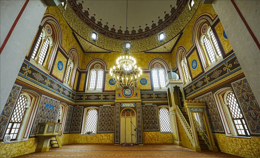 BiH: Najstarija tuzlanska, Behram-begova džamija dočekala prvi ramazan u novom ruhu