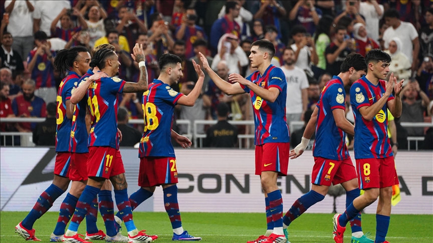 قدم.. برشلونة يستعيد صدارة الدوري الإسباني من ريال مدريد