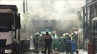 Eyüpsultan'da 3 ayrı iş yerinde çıkan yangın söndürüldü