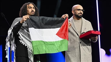 Ödüllü Filistinli yönetmen Alkhatib'ten Almanya'ya Gazze'deki soykırıma "ortak olma" tepkisi