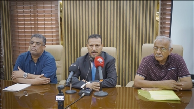 محافظ عدن يعلن تمسكه بإخراج القوات العسكرية من المدينة