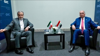 وزير خارجية العراق يبحث مع نظيره الإيراني مستجدات التفاوض مع واشنطن