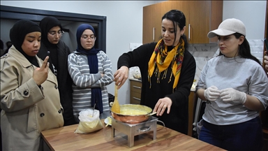 Trabzon'daki yabancı öğrenciler Türk yemeklerine merak saldı
