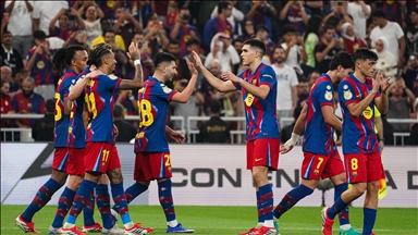 قدم.. برشلونة يستعيد صدارة الدوري الإسباني من ريال مدريد