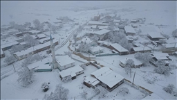 Tekirdağ'ın yüksek kesimlerinde kar yağışı etkili oluyor
