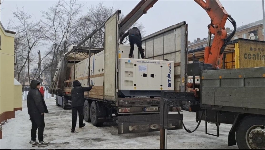 Азербайджан передал очередной гуманитарный груз Украине