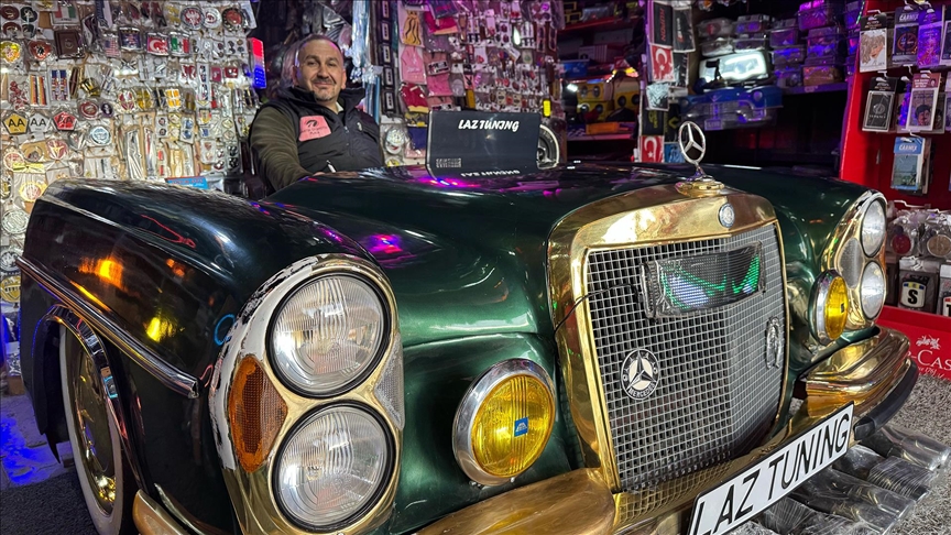 Bartın'da sanayi esnafının çalışma masası 1967 model Mercedes 