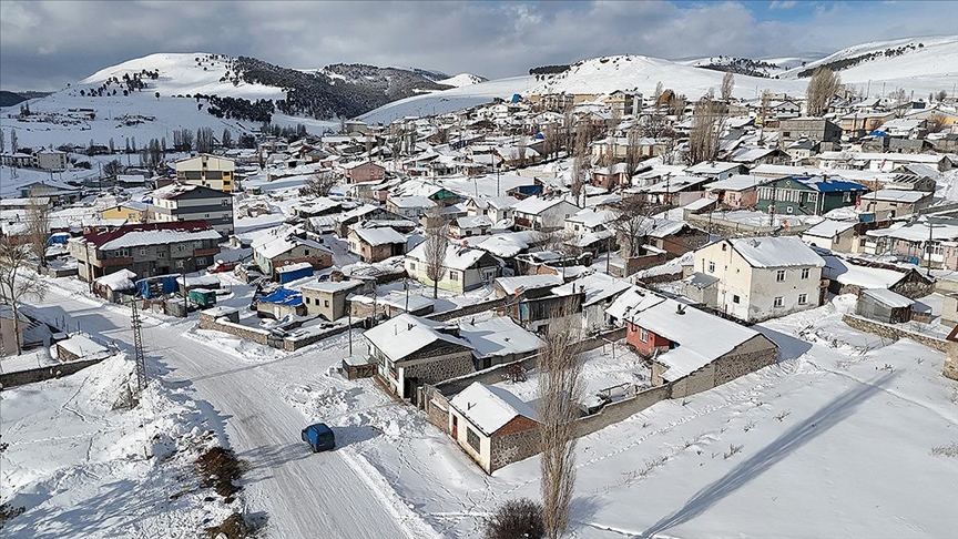 Erzurum, Kars, Ağrı ve Ardahan'da kar etkili oldu