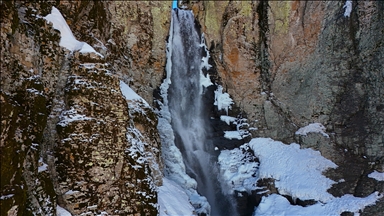Sûlava Çirê ya bi ava berfê va gur bû bi dronê hat kişandin