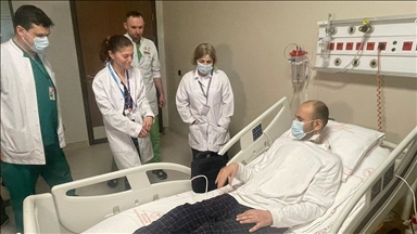 İleri derecede kalp yetmezliği olan hasta yapay kalple hayata döndü