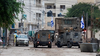 В результате рейдов Израиля на Западном берегу ранен один палестинец, шестеро задержаны