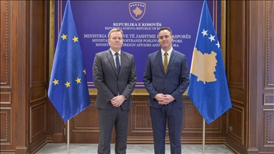 Косово продолжува да го гледа дијалогот како можност за подобрување на соседските односи со Србија