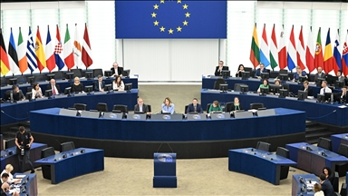 European Parliament freezes US trade deal approval over Trump tariff decision