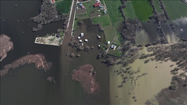 Uluabat Gölü'nde yağışların ardından su seviyesi yükseldi