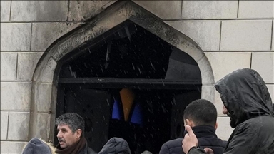 مستوطنون إسرائيليون يحرقون أجزاء من مسجد شمالي الضفة