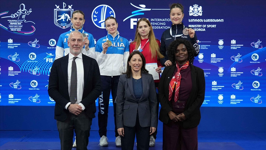 Alara Atmaca, Avrupa Gençler Eskrim Şampiyonası'nda bronz madalya kazandı