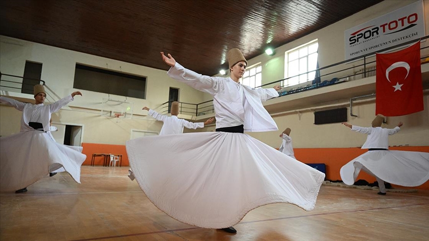 Edirneli semazenler Balkanlarda gönüllere dokunacak