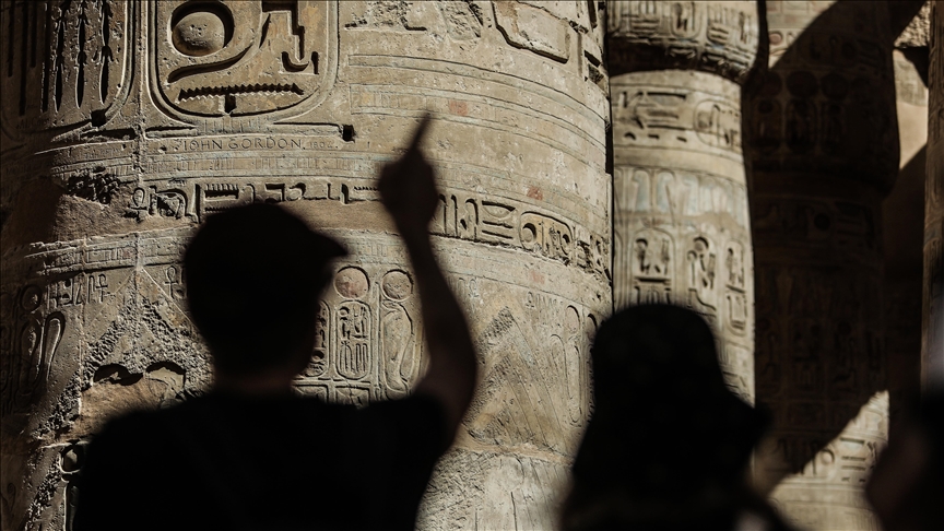 Ancient tombs packed with pottery and jewelry unearthed from Egyptian necropolis