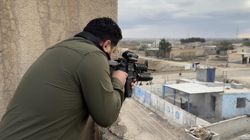 سوريا.. تفكيك خلية لـ"داعش" متورطة باعتداء على حاجز في الرقة