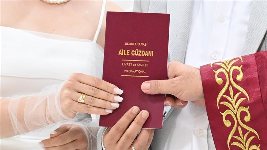 تركيا.. السوريون في صدارة الأجانب المتزوجين من أتراك