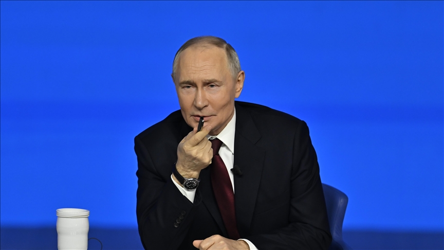 Putin receives Vietnamese foreign minister in Kremlin