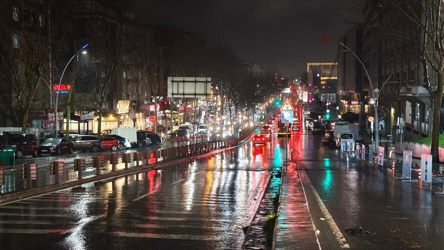 İstanbul'un bazı bölgelerinde sağanak etkili oluyor