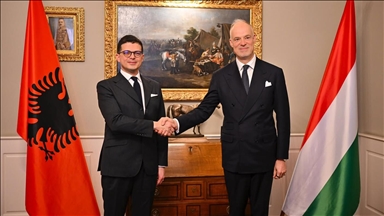 „Албанија и Унгарија изградија многу тесно партнерство“
