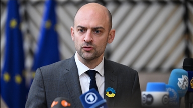 مصادر فرنسية: السفير الأمريكي أكد التزامه بعدم الانخراط في نقاشات داخلية