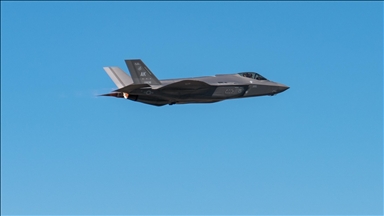 تحسبا لمهاجمة إيران.. 12 مقاتلة "إف-22" أمريكية تهبط بإسرائيل