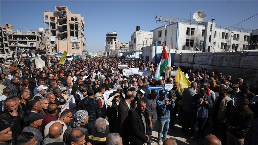 مدينة غزة.. وقفة احتجاجية للمطالبة بتحسين الأوضاع الإنسانية